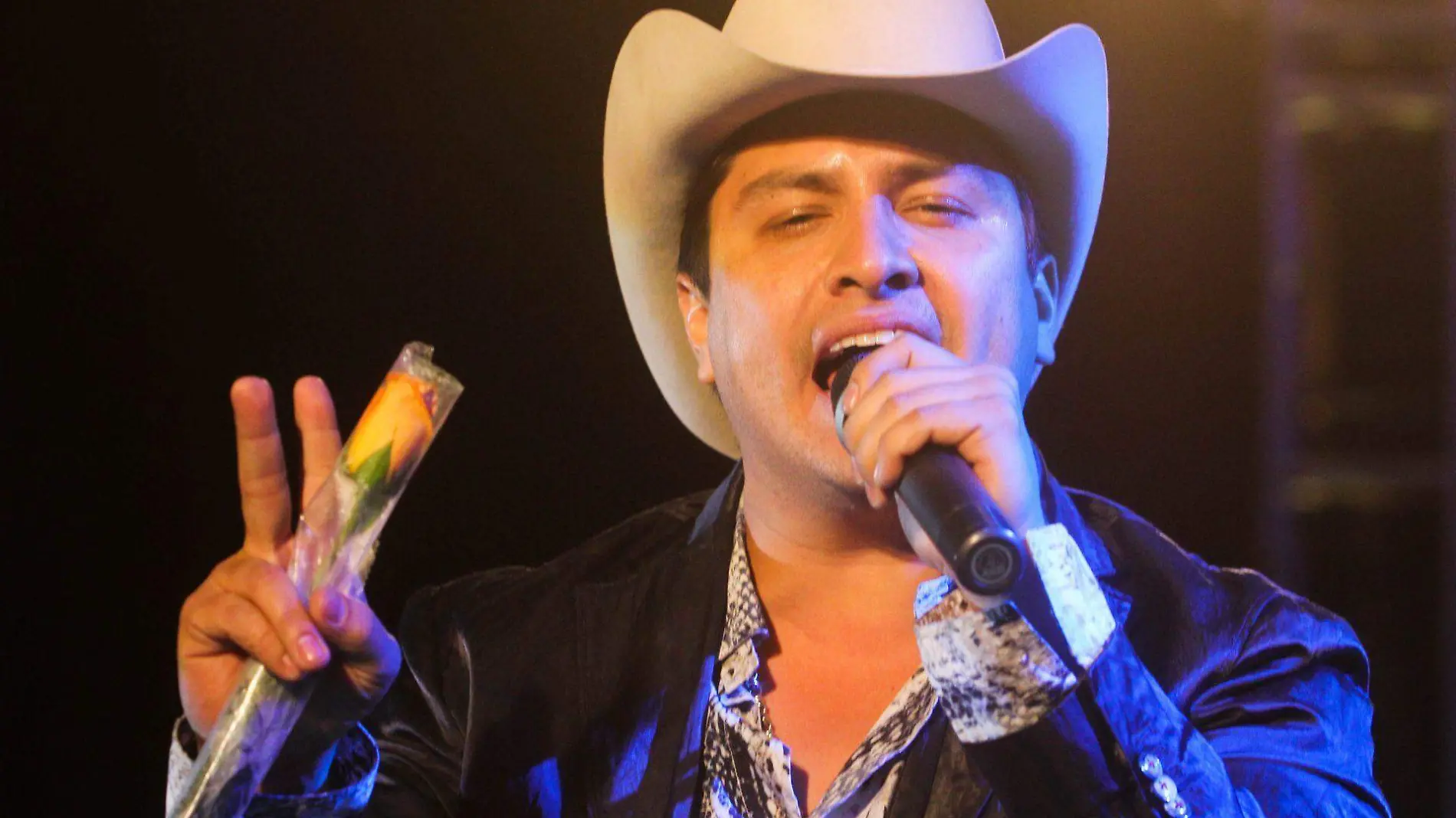 392746_Julion Alvarez-1_web